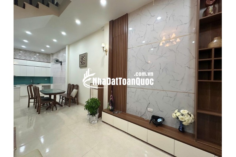 VỊ TRÍ ĐẮC ĐỊA QUẬN HOÀNG MAI - 45M2 - 7.6 TỶ - 15M RA MẶT PHỐ - NGÕ RỘNG THOÁNG SÁNG - NHÀ DÂN XÂY CHẮC CHẮN