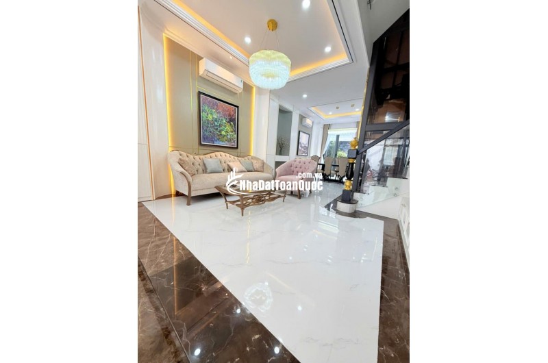 BÁN NHÀ PHỐ TÂN CỔ ĐIỂN - HẺM XE HƠI – DT: 5 x18.5M2 – THỊ TRẤN NHÀ BÈ – GIÁ NHỈNH 10 TỶ
