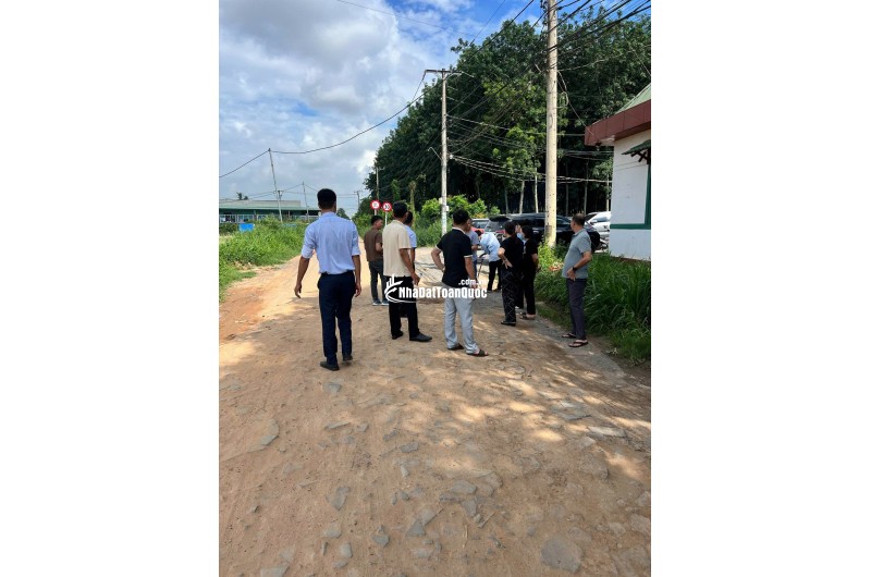 Bán đất mặt tiền Quảng Tiến 27, giá 1,25 tỷ, cách chợ Trà Cổ 1km