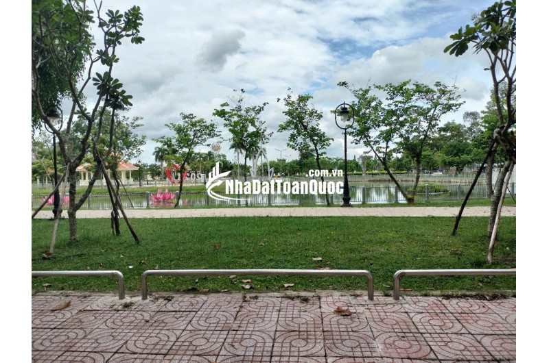 Bán đất nền thổ cư 100% ( Đất loại ODT) ngay khu vực CBD ( Long An)