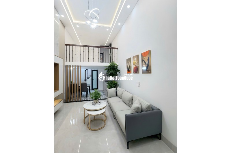 CẦN BÁN NHÀ TÔN ĐỨC THẮNG ĐẸP LUNG LINH - 2 MẶT NGÕ - KHU AN NINH TỐT - ĐỦ CÔNG NĂN