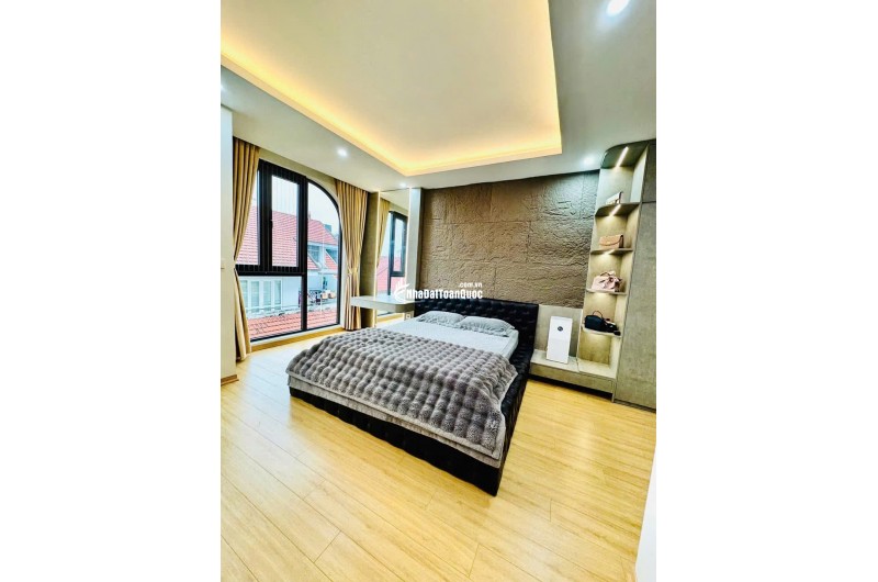 Bán nhà Lê Lợi,HĐ HN,kinh doanh , ô tô, thang máy,wiu đẹp , dt39m2,giá 9 ty
