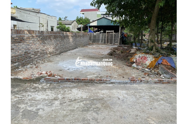 Cần bán 80m2 đất ONT tại Trung Hòa, Trường Yên, CM, HN. Giá loanh quanh 2 tỉ