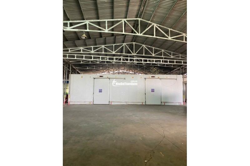 BÁN NHÀ XƯỞNG MẶT TIỀN TỈNH LỘ DT879, 2300M2 SẴN SHR CHỈ 20 TỶ. LH:0938898920 – 0938702006.