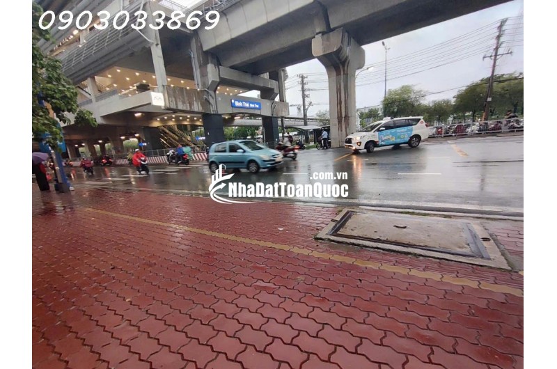 CẦN BÁN NHÀ 2 TẦNG MẶT TIỀN XA LỘ HÀ NỘI - ĐỐI DIỆN TRẠM METRO -  23 TỶ - 135M2 - 2 TẦNG