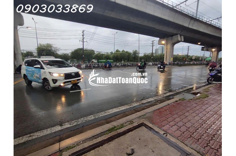 CẦN BÁN NHÀ 2 TẦNG MẶT TIỀN XA LỘ HÀ NỘI - ĐỐI DIỆN TRẠM METRO -  23 TỶ - 135M2 - 2 TẦNG