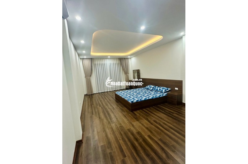 Cho thuê nhà 6 tầng x thang máy 50m cực đẹp tại ngõ 572 Ngọc Thụy