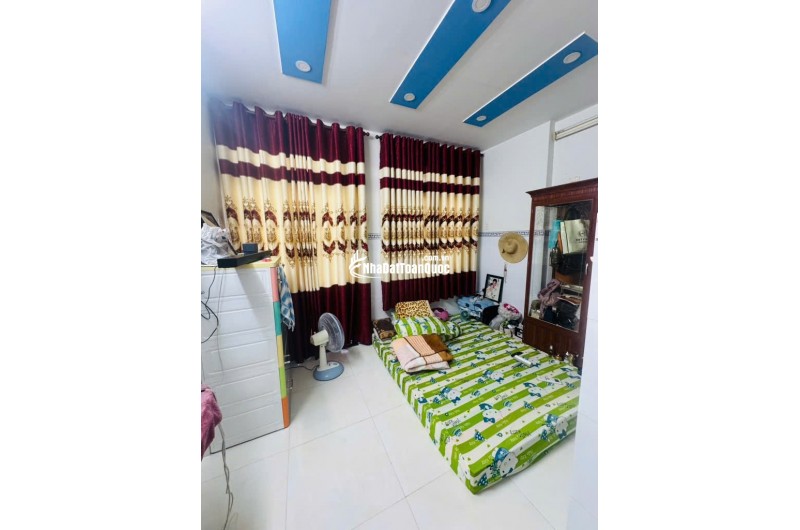BÁN NHÀ ĐẸP 1/ - TRẦN ĐẠI NGHĨA - 42M2 (4X10.5M) - 3 TẦNG - 3PN - HẺM 3M - 4 TỶ.