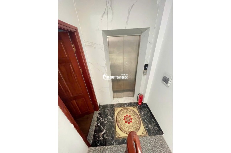 BÁN NHÀ HOÀNG ĐẠO THÀNH- Ô TÔ TẢI ĐỖ CỬA - THANG MÁY - NHÀ ĐẸP FULL NỘI THẤT 35m giá chỉnh 10 tỷ