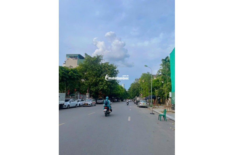 30M RA PHỐ – NHÀ ĐẸP NGÕ Ô TÔ – DÂN TRÍ CAO – HIẾM NHÀ BÁN!