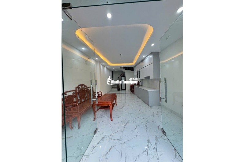Bay Nhanh - Chủ hạ sốc 500tr!!! Nhà cực đẹp - Đối diện Aeon Mall - 36m2 - chỉ 5.7 tỷ