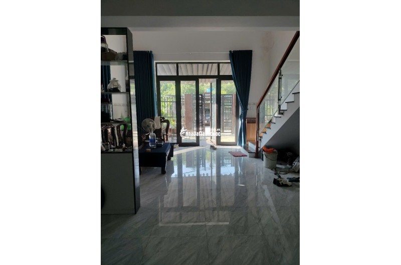 BÁN NHÀ GÁC LỬNG ĐÚC 2 MẶT KIỆT OTO TẠI HOÀ KHÁNH NAM, DT 73M2 SHR 2.39 TỶ. LH:0977636055