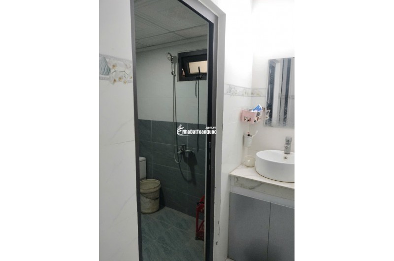 BÁN NHÀ GÁC LỬNG ĐÚC 2 MẶT KIỆT OTO TẠI HOÀ KHÁNH NAM, DT 73M2 SHR 2.39 TỶ. LH:0977636055