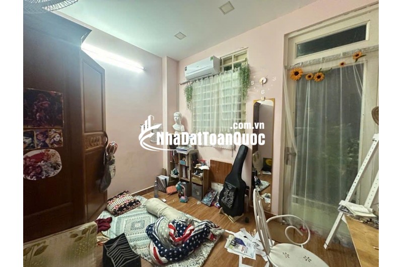 CHÍNH CHỦ – NHÀ ĐẸP 4 TẦNG – HẺM   – Q12,Sổ hồng riêng – Pháp lý chuẩn – Dọn vào ở ngay