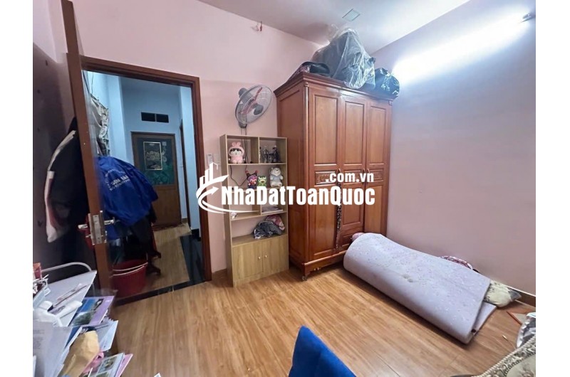 CHÍNH CHỦ – NHÀ ĐẸP 4 TẦNG – HẺM   – Q12,Sổ hồng riêng – Pháp lý chuẩn – Dọn vào ở ngay