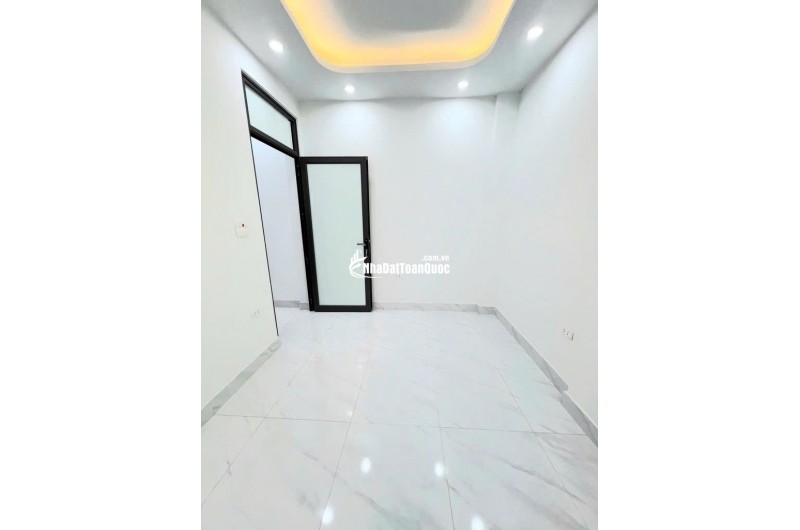 Bán Nhà Tân Mai Ô Tô Đỗ Cửa 45m 2 Tầng 3 Ngủ Giá 4.28 Tỷ Sổ Đỏ Chính Chủ