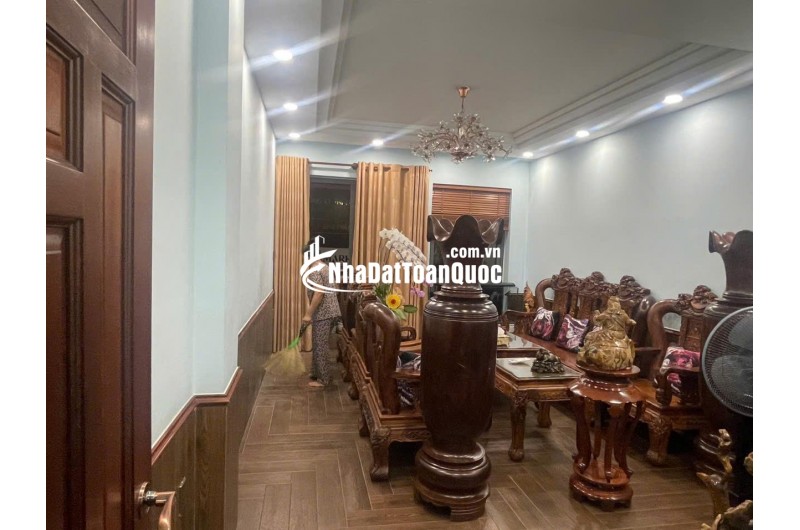 BÁN NHÀ 5 TẦNG 65M2, TRẦN HƯNG ĐẠO, Q.1, 27 TỶ, SỔ HỒNG