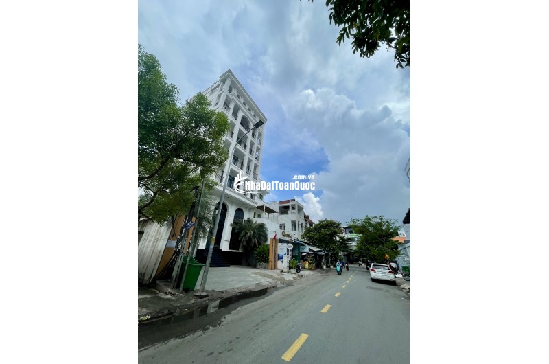 Bán Góc 2 MT Quốc Hương, phường Thảo Điền, Quận 2 – Diện Tích Lớn – Vị Trí Đẹp Hiếm Có - Chỉ 85 Tỷ TL