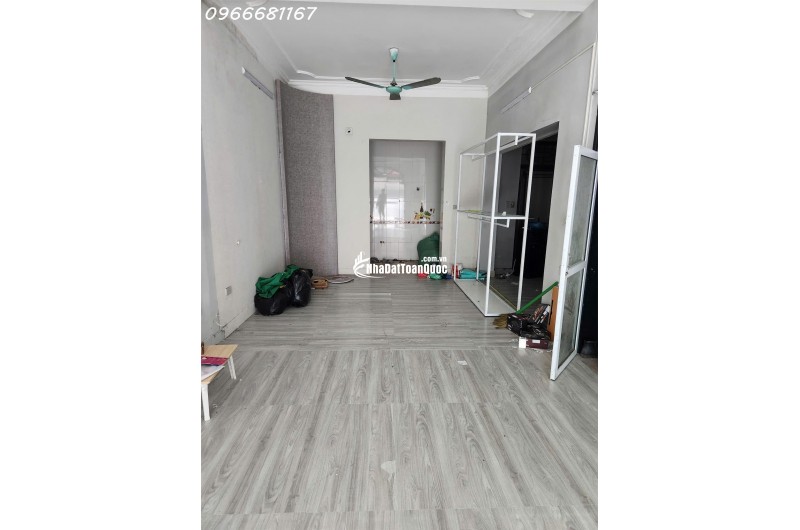 CHO THUÊ MẶT BẰNG KINH DOANH TẠI LINH ĐÀM

PHÙ HỢP BÁN HÀNG ONLINE, KHO HÀNG.