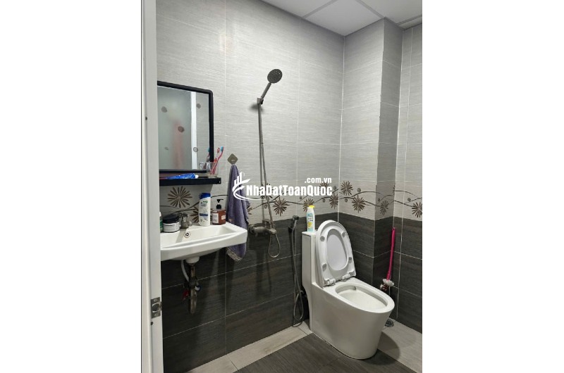 BÁN NHÀ HẺM PHAN HUY ÍCH, LÔ GÓC 2MT HẺM 8M, DT 90m2 x 2 TẦNG BTCT, GIÁ NHỈNH 7 TỶ. LH:0988404529.