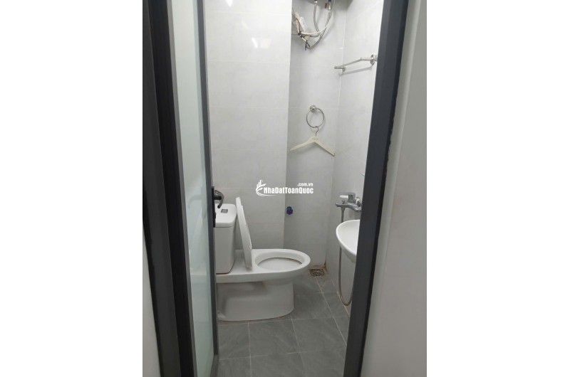 Bán biệt thự liền kề Long Biên, 22m2, 5 tầng, 4.2 tỷ, sổ đỏ