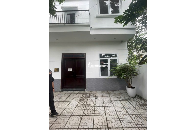 SIÊU PHẨM NHÀ CAO VIÊN + SÂN + CÂY CẢNH VIEW NHƯ BIỆT THỰ.