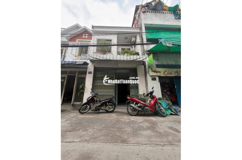bán gấp nhà mt kinh doanh đường TCH18 gần DH GTVT 40M2 gía 3.8 tỷ tl