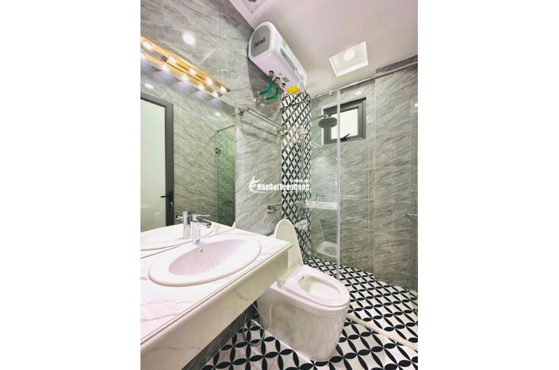 BÁN NHÀ MỚI XÂY 6 TẦNG THANG MÁY  NGÕ 68 CẦU GIẤY , LÔ GÓC , THIẾT KẾ HIỆN ĐẠI , GẦN PHỐ , Ở NGAY HOẶC KINH DOANH VÀ CHO THUÊ