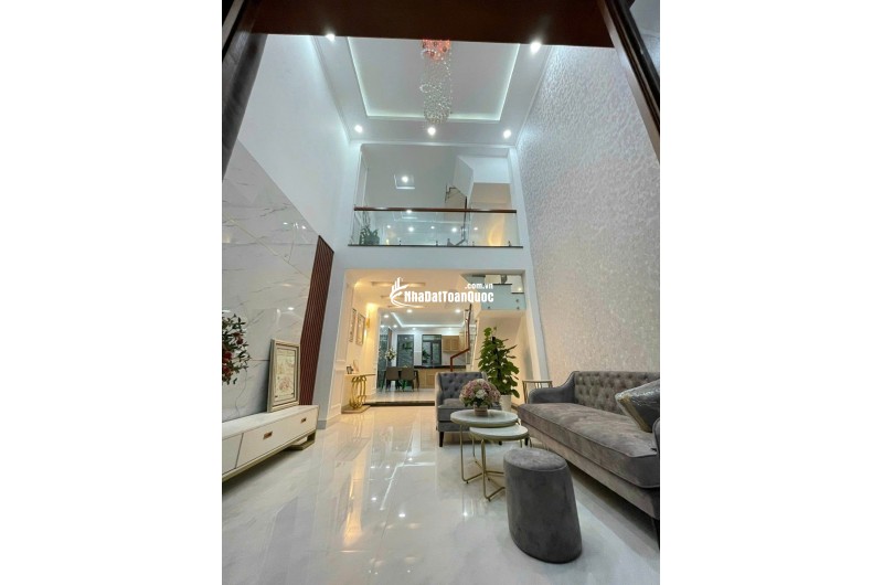 Nhà đẹp nét căng Hồng Tiến, 49,6m2 x 4 tầng, giá 8,4 tỷ.