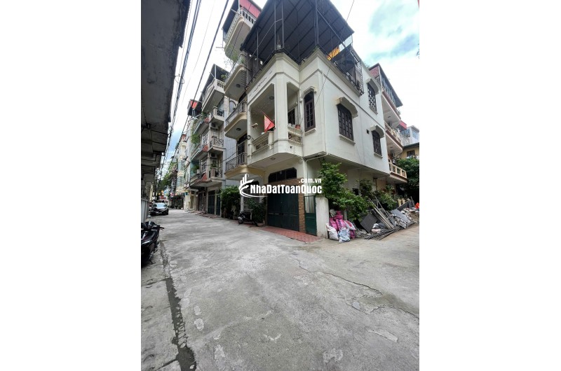 NHỈNH 10 TỶ- nhà Phân Lô MINH KHAI, Hai Bà Trưng, lô góc, Ô tô vào nhà.