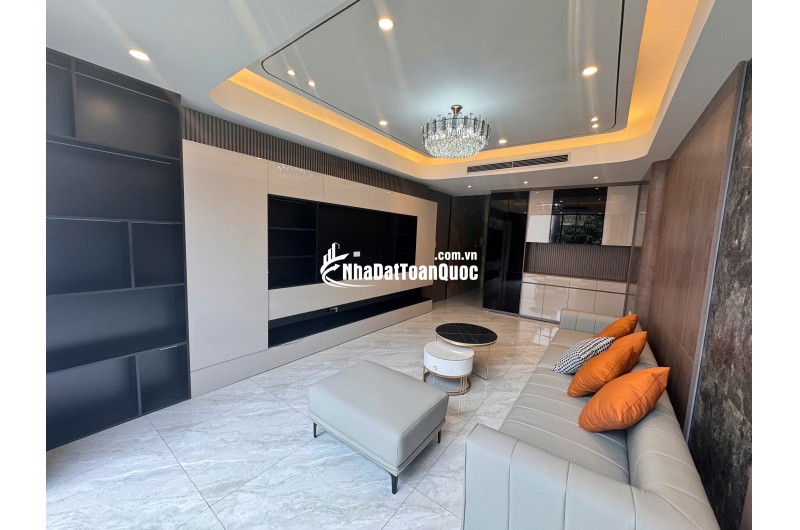 BỒ ĐỀ THANG MÁY - Ô TÔ - NHÀ MỚI FULL NỘI THẤT 64M x 5 TẦNG