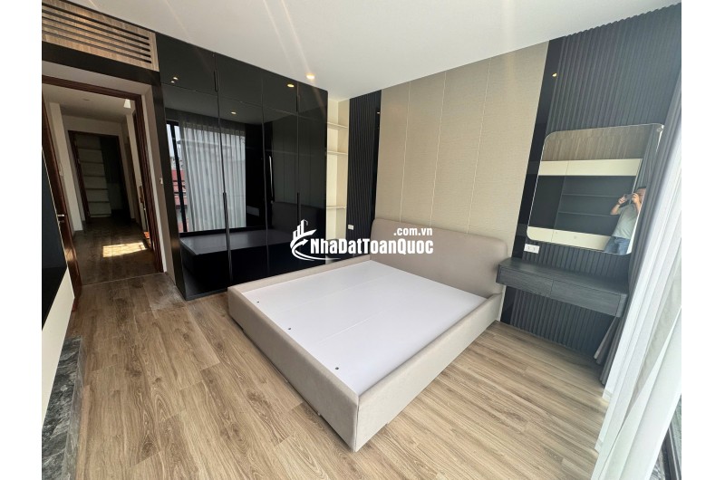 BỒ ĐỀ THANG MÁY - Ô TÔ - NHÀ MỚI FULL NỘI THẤT 64M x 5 TẦNG
