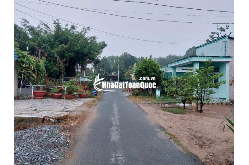 Bán gấp lô đất mặt tiền đường Tân Thông Hội, 173m2 full thổ cư, SHR
