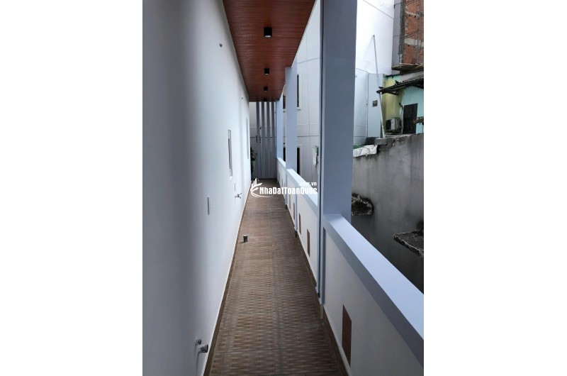 GÓC 2 MẶT TIỀN – 4 TẦNG – THU NHẬP 25TR/THÁNG – NGAY NGÃ 4 NGUYỄN TRÃI Q5. LH:0988954579