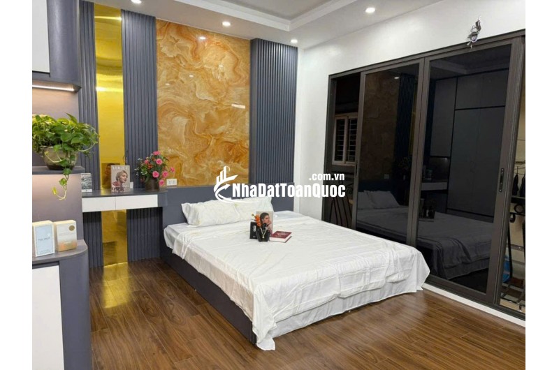 Siêu phẩm Cổ Nhuế – thang máy – full nội thất – 7.2 tỷ