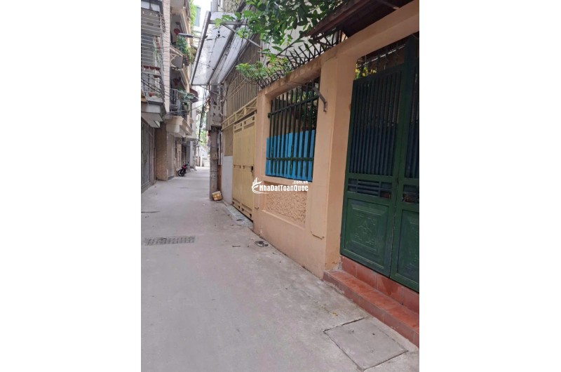 Ô TÔ ĐỖ CỬA - 3 MẶT THOÁNG - CỰC GẦN NGOẠI GIAO ĐOÀN.