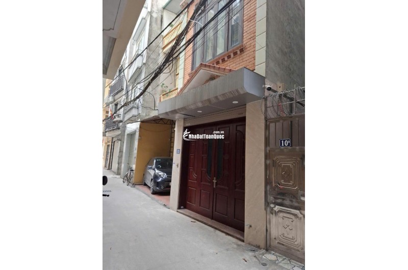 Ô TÔ ĐỖ CỬA - 3 MẶT THOÁNG - CỰC GẦN NGOẠI GIAO ĐOÀN.