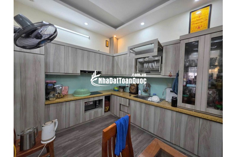 Thông số hoa hậu 44m x 4 Tầng, Mặt tiền 4,3m Ngọc Thụy Long Biên - 5,3 tỷ bán gấp