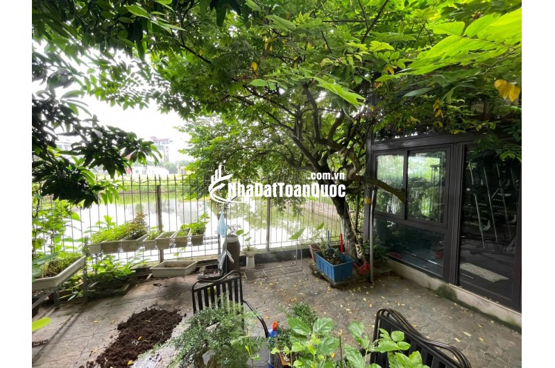  BÁN BIỆT THỰ SÂN VƯỜN NGỌC THỤY – TRUNG TÂM LONG BIÊN 
 Diện tích đất: 378m² – Diện tích sử dụng: 428m²
 Mặt tiền rộng: 11m – 2 mặt ngõ