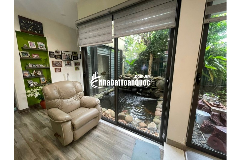  BÁN BIỆT THỰ SÂN VƯỜN NGỌC THỤY – TRUNG TÂM LONG BIÊN 
 Diện tích đất: 378m² – Diện tích sử dụng: 428m²
 Mặt tiền rộng: 11m – 2 mặt ngõ