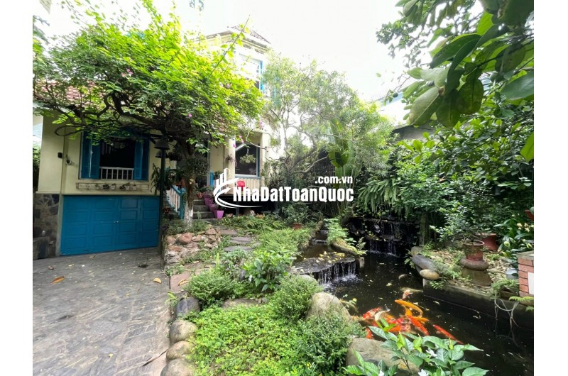  BÁN BIỆT THỰ SÂN VƯỜN NGỌC THỤY – TRUNG TÂM LONG BIÊN 
 Diện tích đất: 378m² – Diện tích sử dụng: 428m²
 Mặt tiền rộng: 11m – 2 mặt ngõ