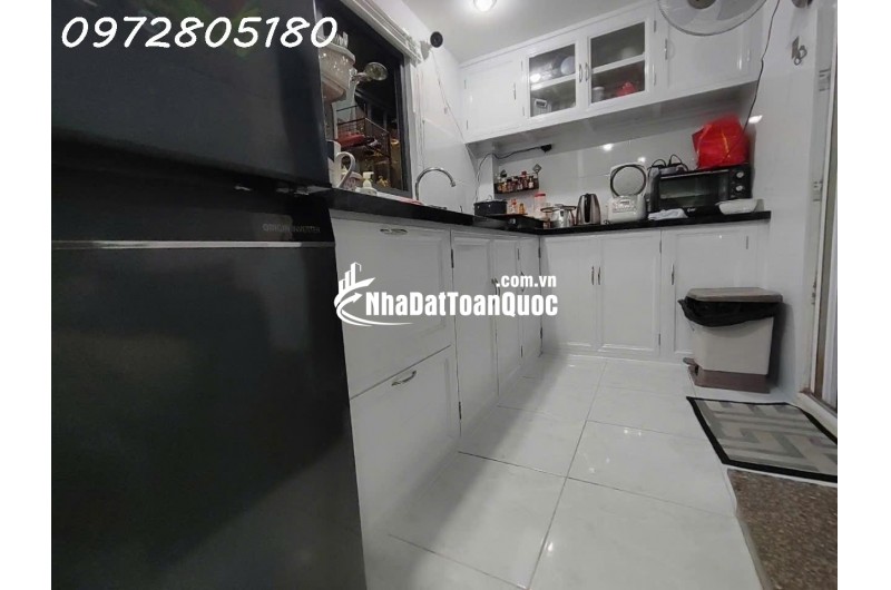 Nhà 3 tầng mới ở ngay Sổ riêng hoàn công, Linh đông Thủ Đức 2.45 Tỷ TL