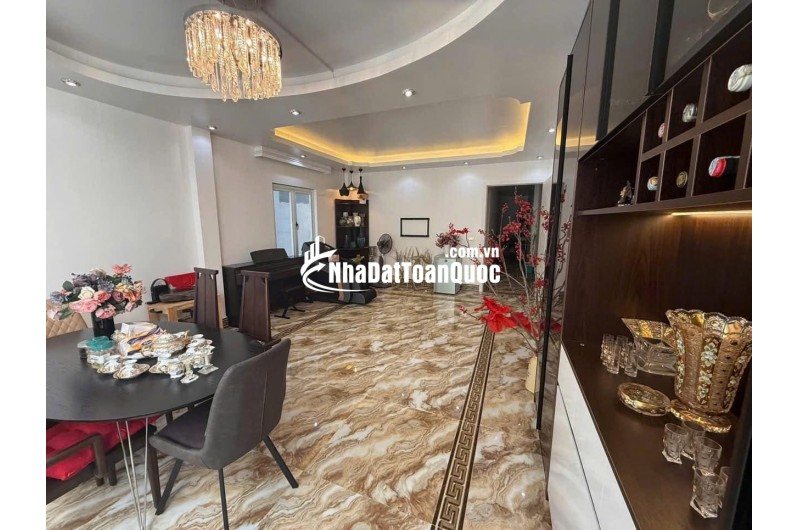  SIÊU PHẨM NHÀ ĐẸP ĐỊNH CÔNG, HOÀNG MAI 
 Diện tích: 80m² – Mặt tiền rộng 5m – Ô tô đỗ gần cửa
 Giá bán: Hơn 13 tỷ (có thương lượng)