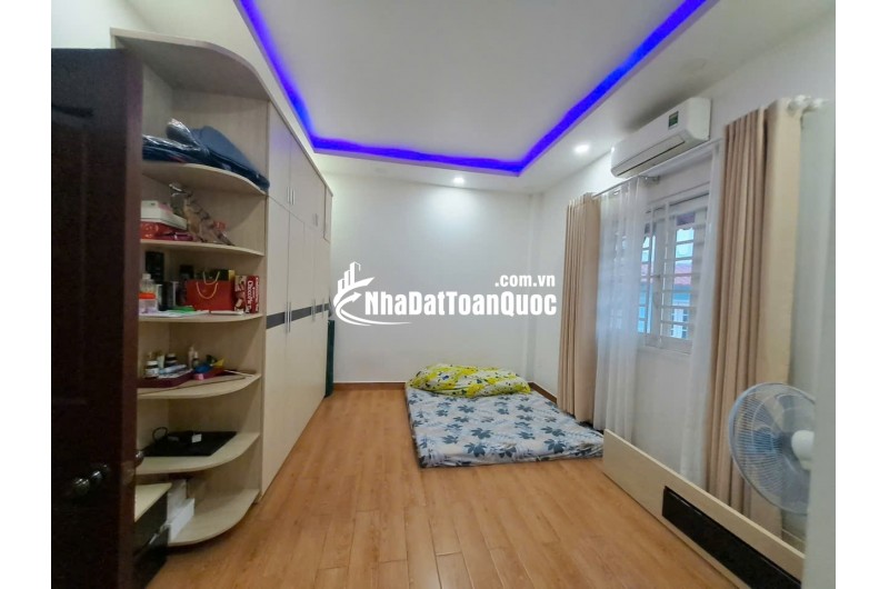 Nhà mặt tiền kinh doanh Tây Hòa – hoàn công – gần chợ và Metro