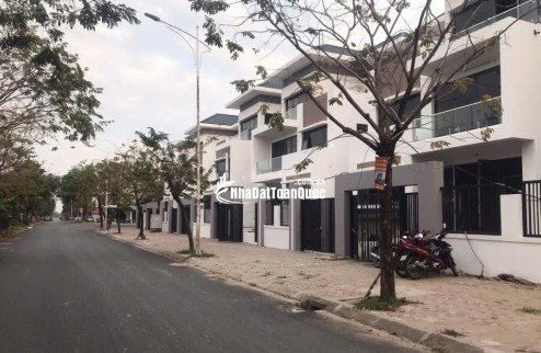 Bán nhà Lê Lợi,HĐ HN,kinh doanh , ô tô, thang máy,wiu đẹp , dt39m2,giá 9 ty