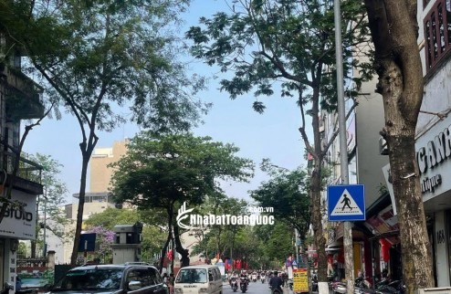 Bán Đất Phố Đội Cấn- BA ĐÌNH. 85m2 =12 Tỷ. 141TR/1M2. SỔ Vuông