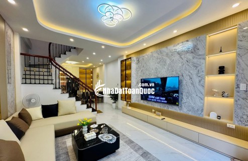 BÁN NHÀ LẠC LONG QUÂN, 40M RA HỒ TÂY - 60M X MT 5M - NGÕ TRƯỚC THÔNG