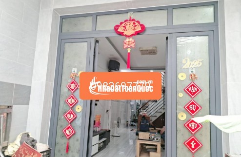 CĂN NHÀ 2 TẦNG, 48M2, HẺM LÊ VĂN LƯƠNG, QUẬN 7 - CHỈ 4.5 TỶ, SỔ HỒNG RIÊNG!