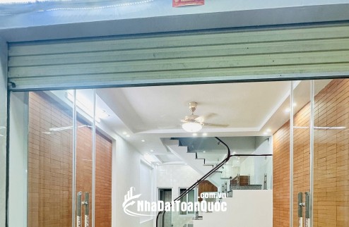 Bán nhà 41,5m2 3 tầng Hạ Lũng, Hải An gần trường mầm non, cấp 1,2, chợ Hạ Lũng, khu dân cư văn minh-- an ninh tốt, Giá hơn 2,8 tỷ