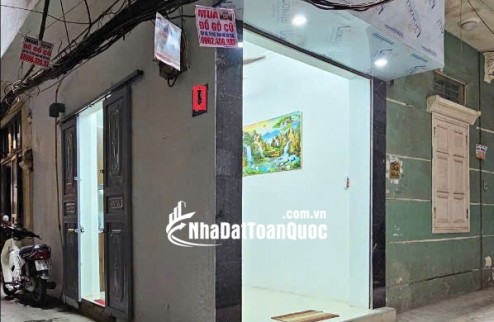 3.7 TỶ - 5 TẦNG - NHÀ ĐẸP Ở NGAY - KCBT CHẮC CHẮN - TRUNG TÂM ĐỐNG ĐA